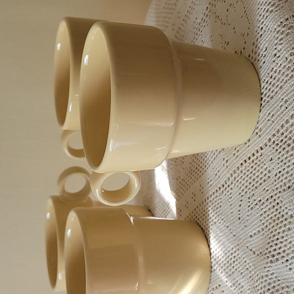 Set of 4 Stackable Coffee Mugs - Picture 3 of 5
